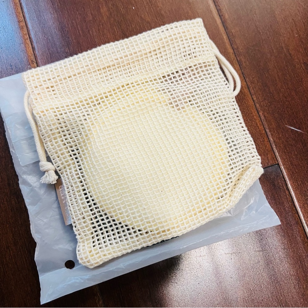 La Mer 100% Cotton Pouch for Bamboo Cotton Face Pads - Picture 3 of 3